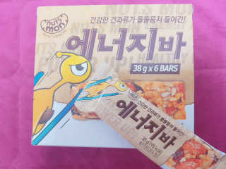 견과가 똘똘 뭉쳐들어간 넛츠몬 에너지바 1BOX 6개입 — 5점을 준 리뷰어가 2018년 1월 올린 사용 사진