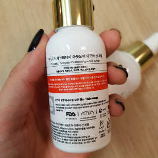 닥터모두 아웃도어  스킨 에너자이저 +선세럼 — 5점을 준 리뷰어가 2019년 2월 올린 사용 사진