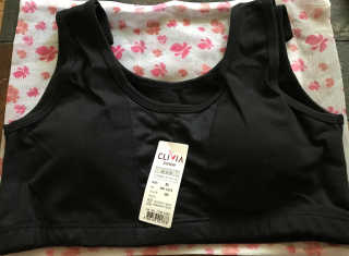 크리비아 Clivia Padded Yoga Sports Bra — 5점을 준 리뷰어가 2018년 6월 올린 사용 사진