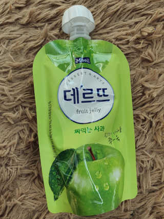 데르뜨 떠먹는 과일 3종, 짜먹는 과일 2종 총 10개 체험 — 5점을 준 리뷰어가 2020년 3월 올린 사용 사진