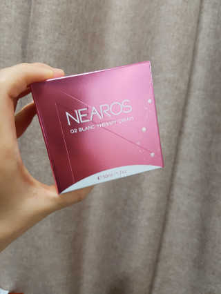 NEAROS 네아로스 오투 블랑 테라피 크림 — 5점을 준 리뷰어가 2017년 11월 올린 사용 사진