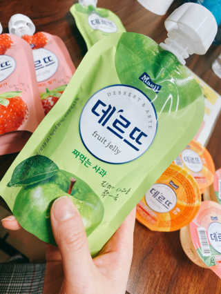 데르뜨 떠먹는 과일 3종, 짜먹는 과일 2종 총 10개 체험 — 5점을 준 리뷰어가 2020년 3월 올린 사용 사진