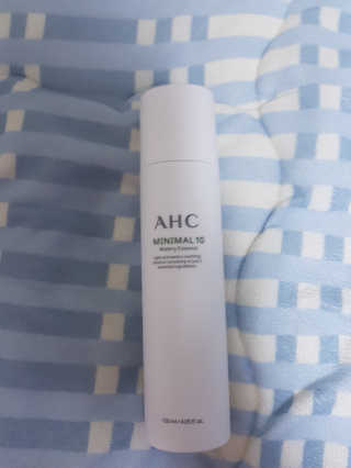 AHC 에이 에이치 씨 미니멀 10 워터리 에센스 — 2.33점을 준 리뷰어가 2018년 12월 올린 사용 사진