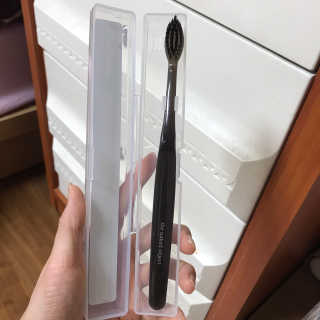 the naked object 디블랙팩치약 디블랙칫솔 세트 — 4점을 준 리뷰어가 2020년 3월 올린 사용 사진