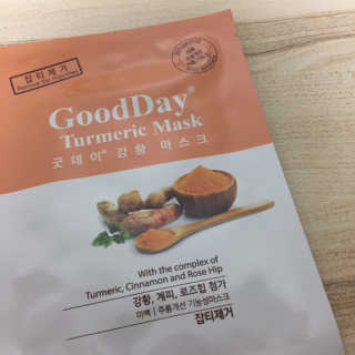 GoodDay Skincare GoodDay 강황 마스크 — 5점을 준 리뷰어가 2019년 5월 올린 사용 사진