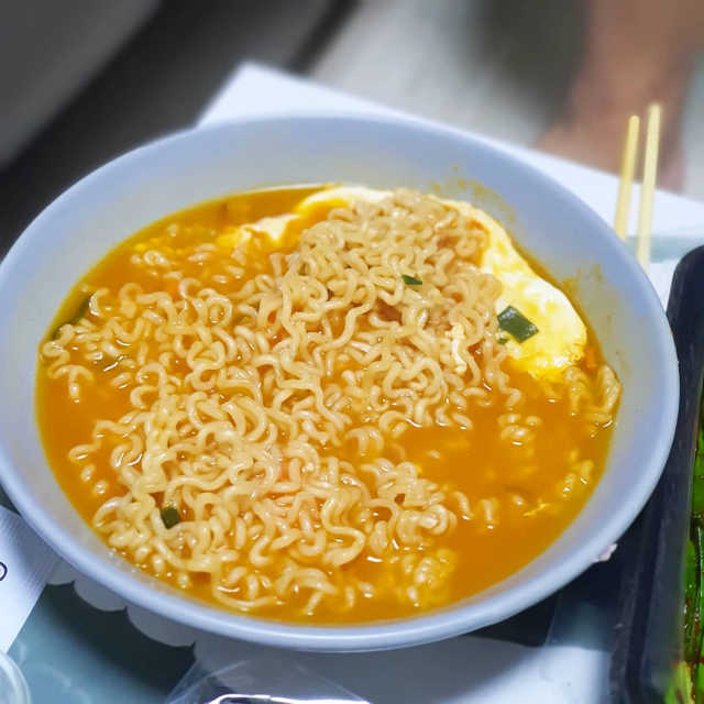 콜라겐라면 매운맛 리뷰 사진