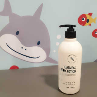 (주)에네스티 내추럴 촉촉  오트밀 바디로션 500ml — 5점을 준 리뷰어가 2019년 8월 올린 사용 사진