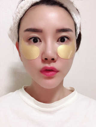 푸츄푸츄 Real repair skin cell premium patch — 4.33점을 준 리뷰어가 2018년 10월 올린 사용 사진