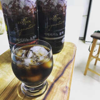 (주)쟈뎅 쟈뎅 시그니처 아메리카노 1.1L — 5점을 준 리뷰어가 2018년 8월 올린 사용 사진