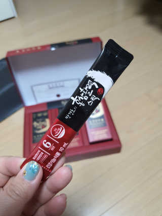 메이준뉴트리 박경호의 홍삼활력스틱 10ml x 30포 — 4.5점을 준 리뷰어가 2020년 2월 올린 사용 사진