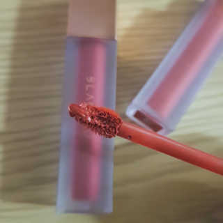 [블랙루즈] 에어 핏 벨벳 틴트5 1+1 — 5점을 준 리뷰어가 2019년 11월 올린 사용 사진
