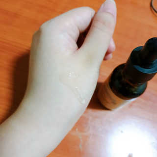 [스킨큐어] 산다화 비타민C 화이트닝 에센스 30ml — 4.5점을 준 리뷰어가 2019년 6월 올린 사용 사진