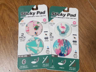 주식회사 디디팝스타일 신개념 특수 거치대 스티키패드 어디든 착착 붙어요 — 4.33점을 준 리뷰어가 2018년 3월 올린 사용 사진