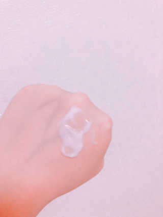 니텔라 바이탈 클라우드 에센스 — 4.5점을 준 리뷰어가 2019년 11월 올린 사용 사진