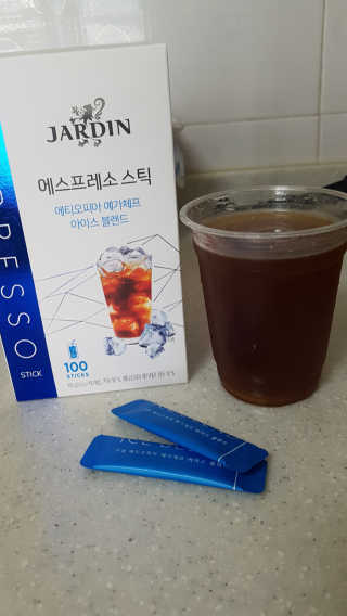 (주)쟈뎅 [쟈뎅] 에스프레소스틱 아이스블렌드 — 5점을 준 리뷰어가 2019년 5월 올린 사용 사진