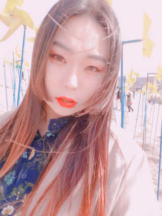 헤이미쉬 데일리즘 코랄릭 스틱 아이 섀도우 — 4.33점을 준 리뷰어가 2018년 3월 올린 사용 사진