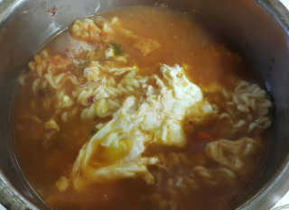 라면 그대로가 제일 맛있는 더엄마라면 — 5점을 준 리뷰어가 2019년 9월 올린 사용 사진