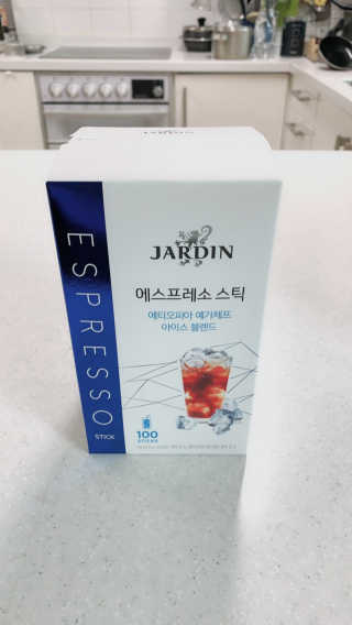 (주)쟈뎅 [쟈뎅] 에스프레소스틱 아이스블렌드 — 4점을 준 리뷰어가 2019년 4월 올린 사용 사진
