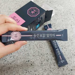동안보감 얼작차 붓기를 빼주는 동안보감 한방 프리미엄 얼작차 — 4점을 준 리뷰어가 2019년 10월 올린 사용 사진