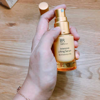 아이소이 불가리안 로즈 인텐시브 리프팅 세럼 20ml 탄력세럼 — 4.83점을 준 리뷰어가 2018년 5월 올린 사용 사진