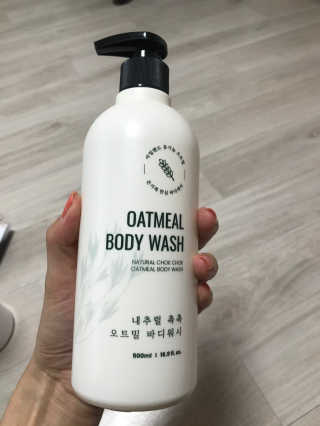 (주)에네스티 내추럴 촉촉  오트밀 바디워시 500ml — 5점을 준 리뷰어가 2019년 10월 올린 사용 사진