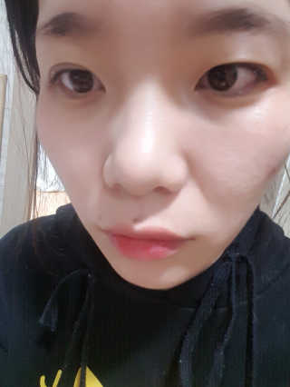 미팩토리 립앤아이 리무버 — 3.67점을 준 리뷰어가 2018년 2월 올린 사용 사진