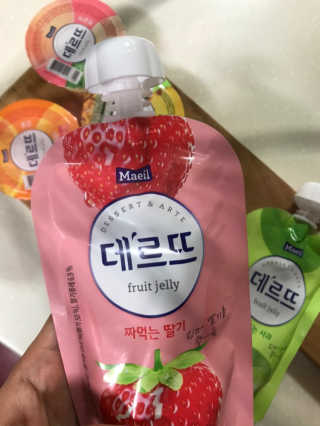 데르뜨 떠먹는 과일 3종, 짜먹는 과일 2종 총 10개 체험 — 5점을 준 리뷰어가 2020년 3월 올린 사용 사진