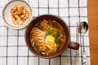 라면 그대로가 제일 맛있는 더엄마라면 — 5점을 준 리뷰어가 2019년 7월 올린 사용 사진