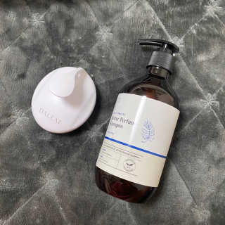 달리프 베러 퍼퓸 샴푸 1000ml 레이니데이 or 일랑로즈 — 5점을 준 리뷰어가 2020년 2월 올린 사용 사진
