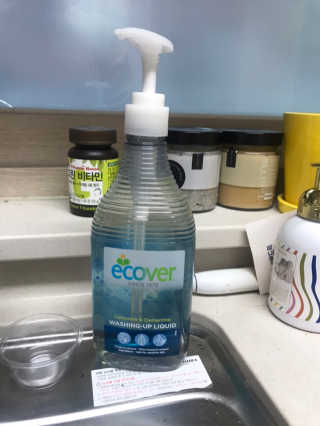 에코버 친환경 주방세제 450ml 무향+카모마일향 — 5점을 준 리뷰어가 2018년 12월 올린 사용 사진