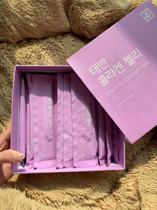네츄럴굿띵스 태반 콜라겐 젤리 15포 — 5점을 준 리뷰어가 2019년 3월 올린 사용 사진