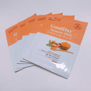 GoodDay Skincare GoodDay 강황 마스크 — 4점을 준 리뷰어가 2019년 5월 올린 사용 사진
