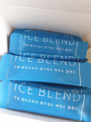 (주)쟈뎅 [쟈뎅] 에스프레소스틱 아이스블렌드 — 5점을 준 리뷰어가 2019년 4월 올린 사용 사진