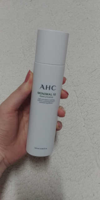AHC 에이 에이치 씨 미니멀 10 워터리 에센스 — 5점을 준 리뷰어가 2018년 12월 올린 사용 사진