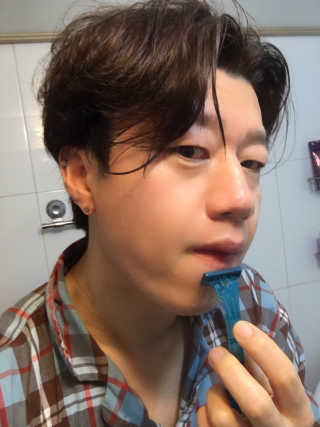 [저자극 쉐이빙] 바르테라 컴포트 쉐이빙 크림 — 4.5점을 준 리뷰어가 2020년 4월 올린 사용 사진