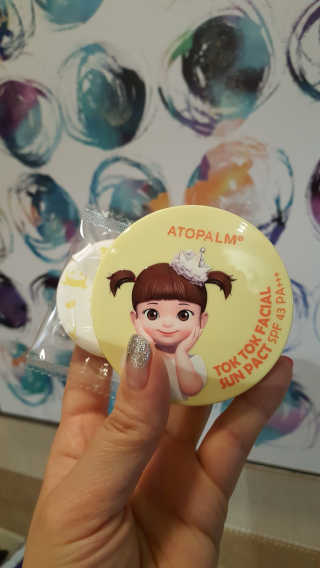 아토팜 톡톡 페이셜 선팩트 SPF43 PA+++ — 5점을 준 리뷰어가 2018년 3월 올린 사용 사진