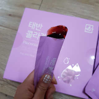 네츄럴굿띵스 태반 콜라겐 젤리 15포 — 5점을 준 리뷰어가 2018년 11월 올린 사용 사진