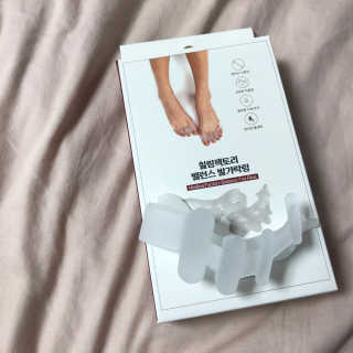 힐링팩토리 밸런스 발가락링 발가락교정기 A1 — 4점을 준 리뷰어가 2019년 12월 올린 사용 사진