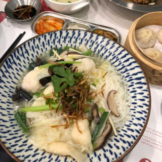 [서우면가] 전체 메뉴 中 1인 2메뉴, 2인 세트 — 5점을 준 리뷰어가 2018년 12월 올린 사용 사진