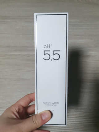 포므시 스노우화이트클렌징폼pH5.5 — 5점을 준 리뷰어가 2020년 3월 올린 사용 사진