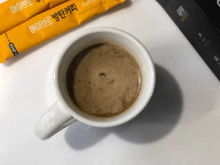 한국맥널티 아이브루 방탄커피 — 3점을 준 리뷰어가 2019년 9월 올린 사용 사진