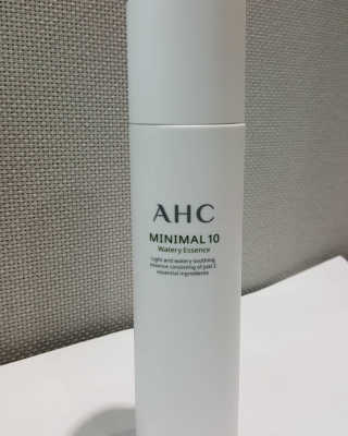 AHC 에이 에이치 씨 미니멀 10 워터리 에센스 — 5점을 준 리뷰어가 2018년 12월 올린 사용 사진