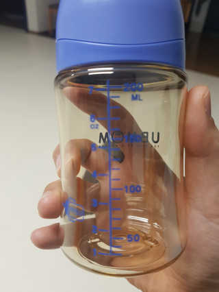 유비맘 PPSU 젖병 노꼭지_200ml_컬러 랜덤 발송 — 5점을 준 리뷰어가 2019년 12월 올린 사용 사진