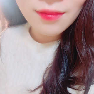 지고트 로맨틱 키스 립스틱 — 5점을 준 리뷰어가 2019년 3월 올린 사용 사진