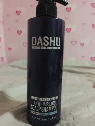 다슈코리아 다슈 데일리 한방 두피 골드 샴푸 500ml — 5점을 준 리뷰어가 2017년 10월 올린 사용 사진
