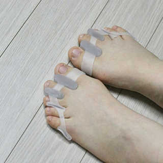 힐링팩토리 밸런스 발가락링 발가락교정기 A1 — 5점을 준 리뷰어가 2020년 1월 올린 사용 사진