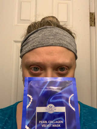 Pearl Collagen Velvet Mask 1 BOX by YVESOM — 3.5점을 준 리뷰어가 2019년 2월 올린 사용 사진