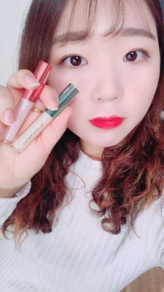 [블랙루즈] 펄블리 아이 글리터 2종 — 5점을 준 리뷰어가 2018년 11월 올린 사용 사진