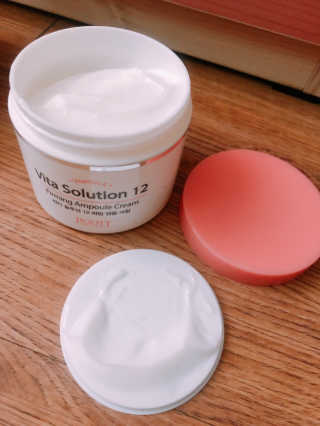 지고트 비타솔루션12 퍼밍 앰플 크림 100ml — 4.5점을 준 리뷰어가 2019년 6월 올린 사용 사진