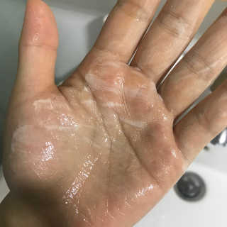 보타미안  엔젤모링가 아쿠아베리어 팩 — 4.33점을 준 리뷰어가 2018년 5월 올린 사용 사진